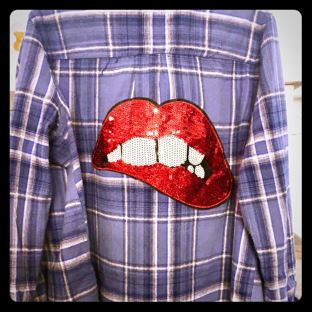 Blue flannel 💋 button down
